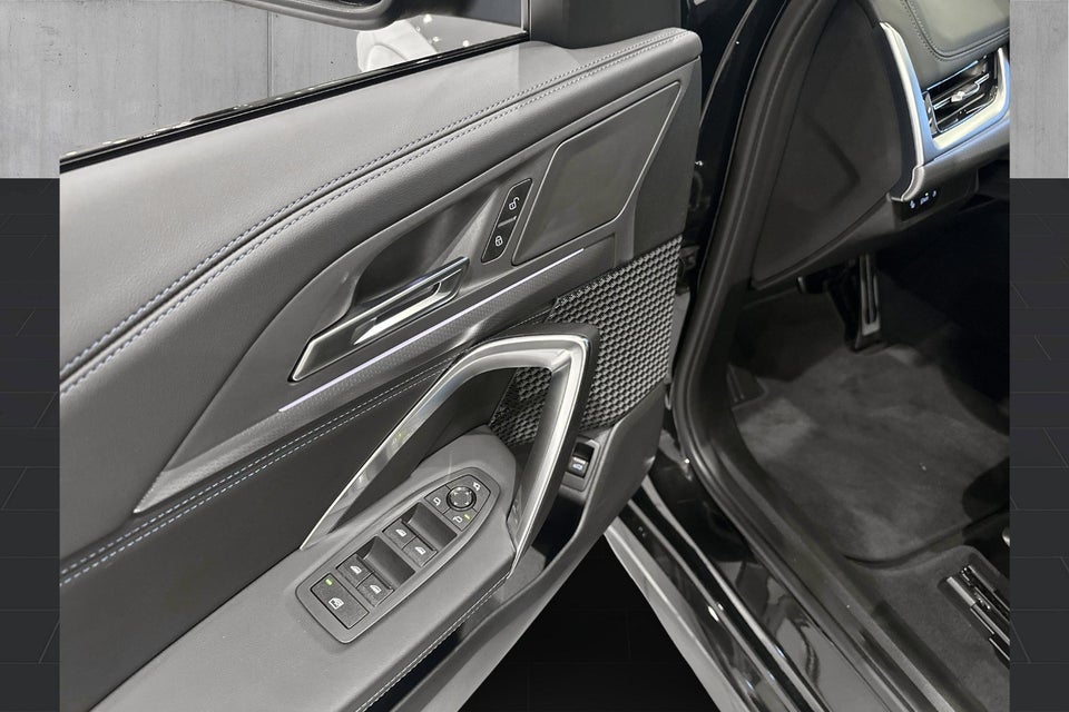 BMW iX1 eDrive20 M-Sport 5d