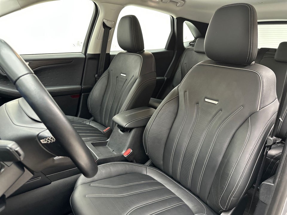 Ford Kuga 2,5 PHEV Vignale CVT 5d