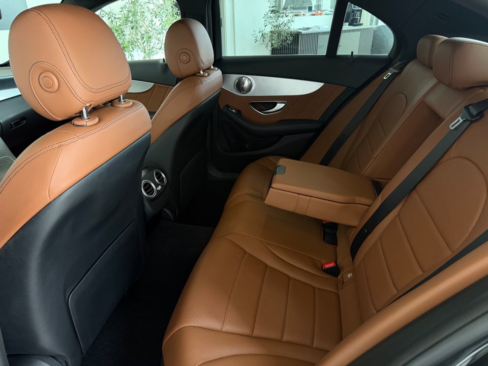 Mercedes C220 d 2,0 AMG Line aut. 4d