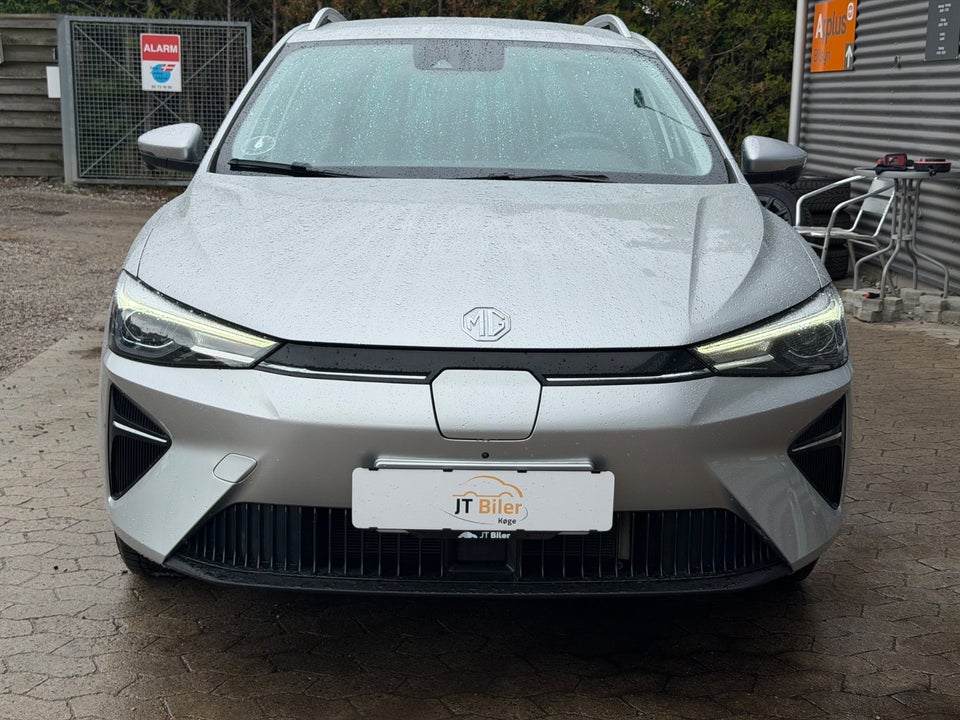 MG MG5 61 Luxury 5d
