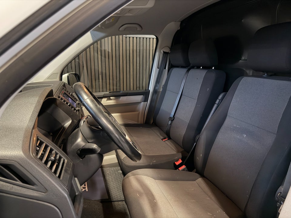 VW Transporter 2,0 TDi 150 Kassevogn DSG lang