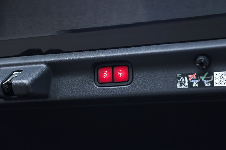 Mercedes EQE350 AMG Line 4d