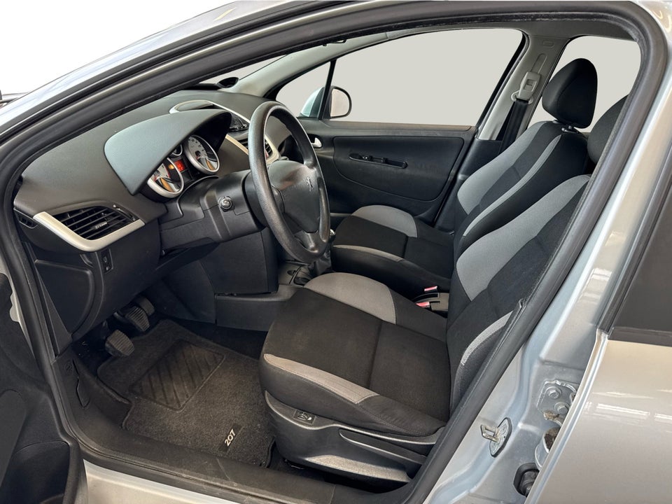 Peugeot 207 1,6 HDi 110 Premium 5d