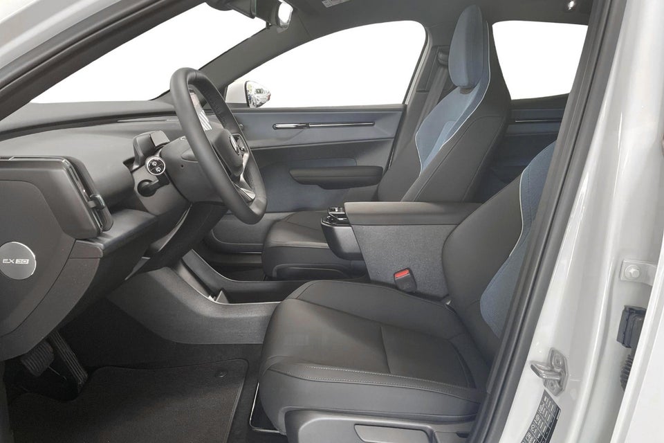 Volvo EX30 Extended Range Core 5d