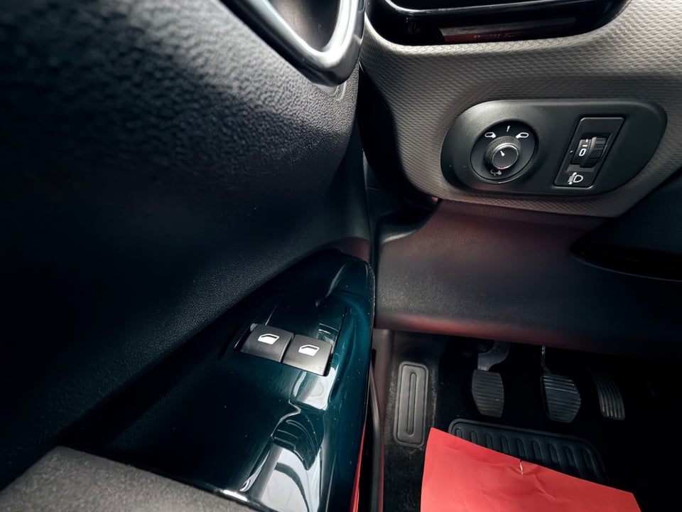 Citroën C4 Cactus 1,2 PureTech 110 SkyLine 5d
