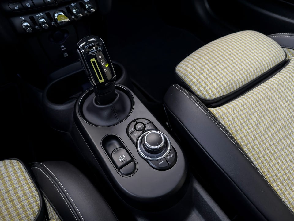 MINI Cooper SE Resolute Edition 3d