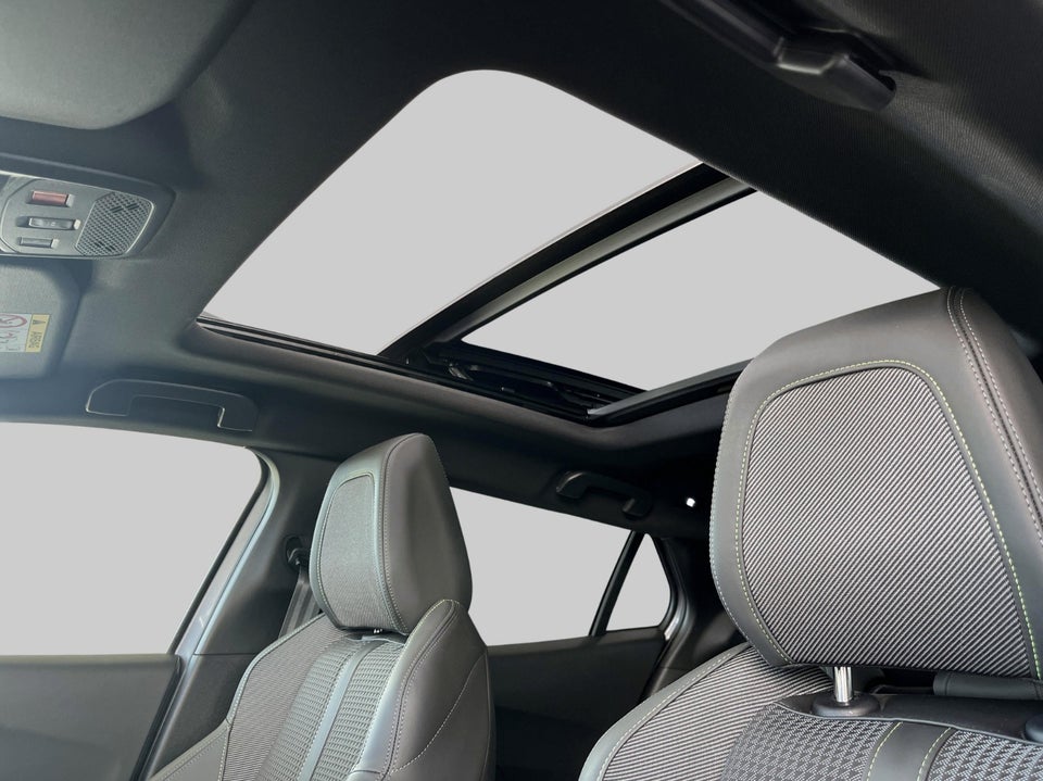 Peugeot e-2008 50 GT Sky 5d