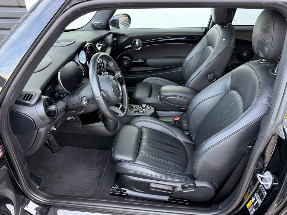 MINI Cooper SE Maximise 3d
