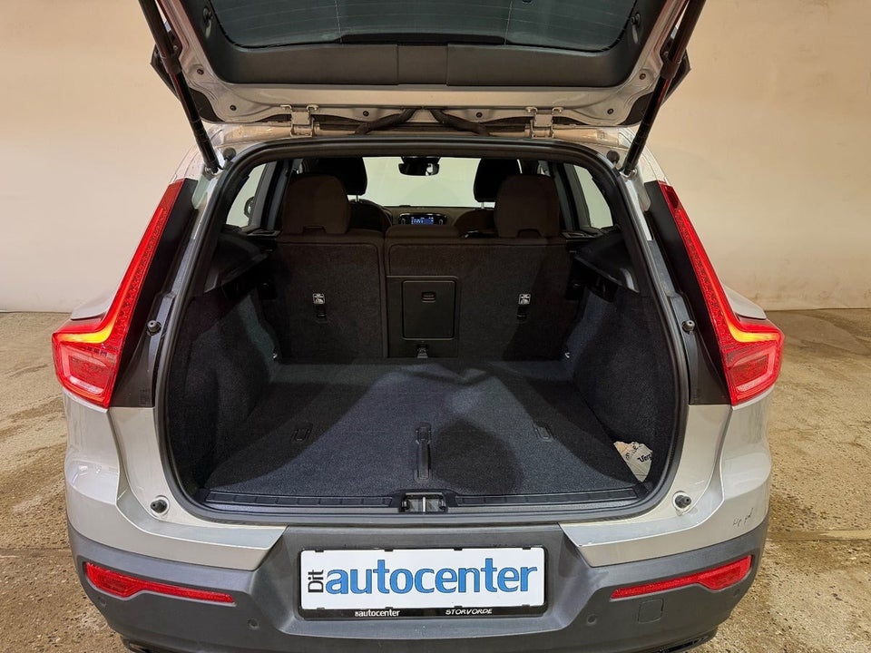 Volvo EX40 Twin Black Edition 5d