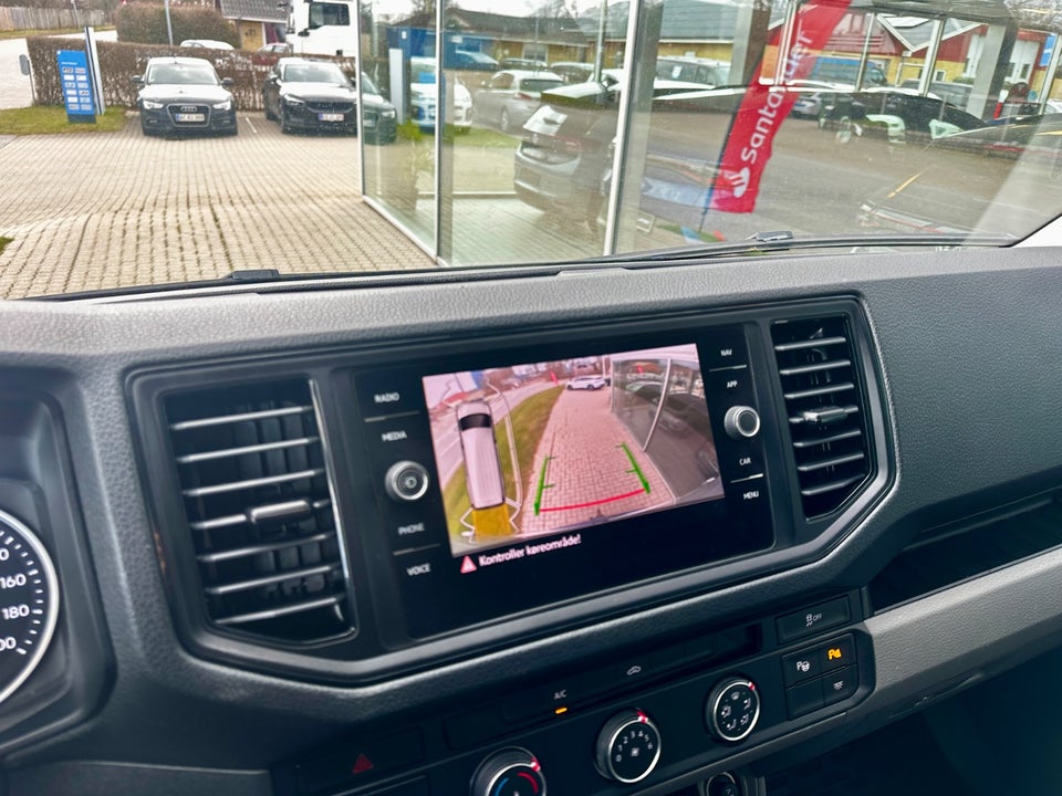 VW Crafter 35 2,0 TDi 177 Kassevogn L3H3 aut.