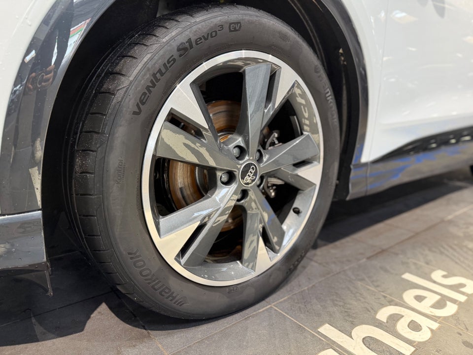 Audi Q4 e-tron 35 S-line 5d