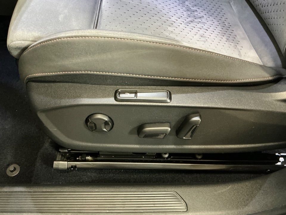 Cupra Born 58 Copper Edition One 5d