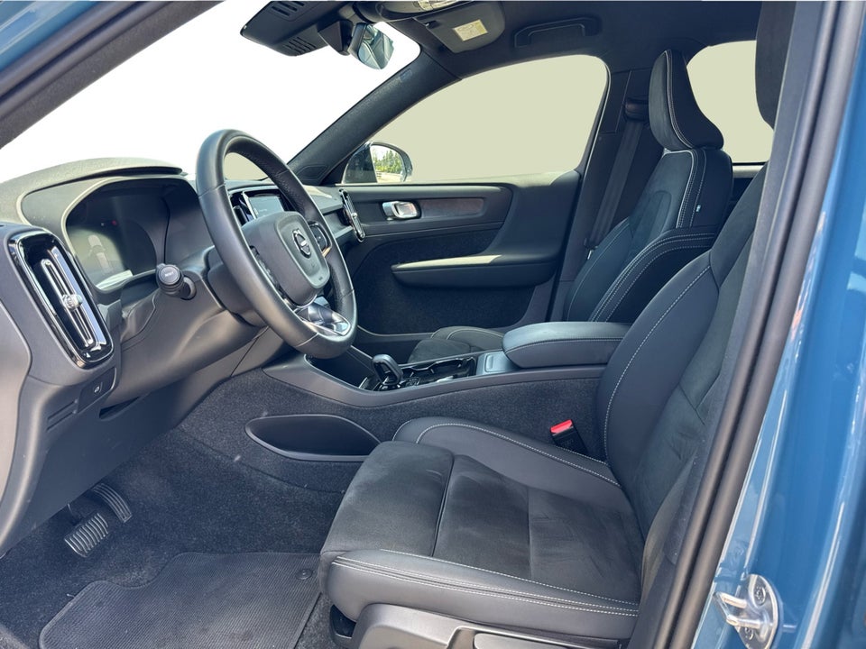 Volvo XC40 ReCharge Extended Range Plus 5d