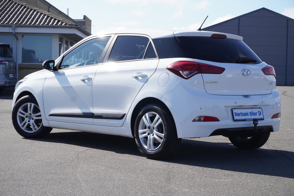 Hyundai i20 1,25 Trend 5d