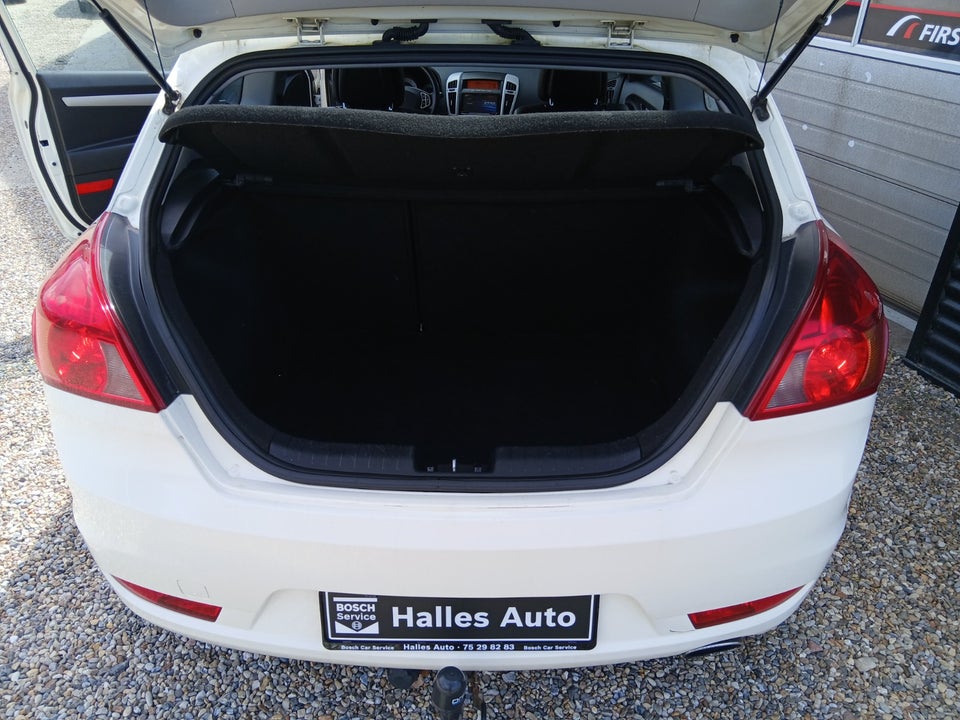 Kia Ceed 1,6 CRDi Sport 5d