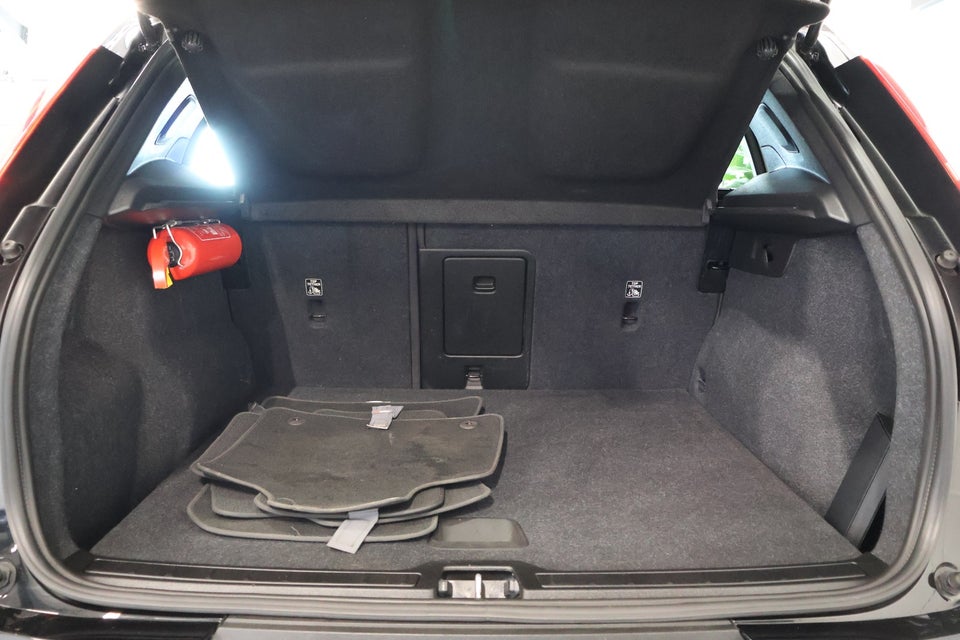 Volvo XC40 P6 ReCharge Core 5d