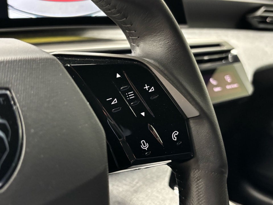 Peugeot e-3008 77 Allure 5d