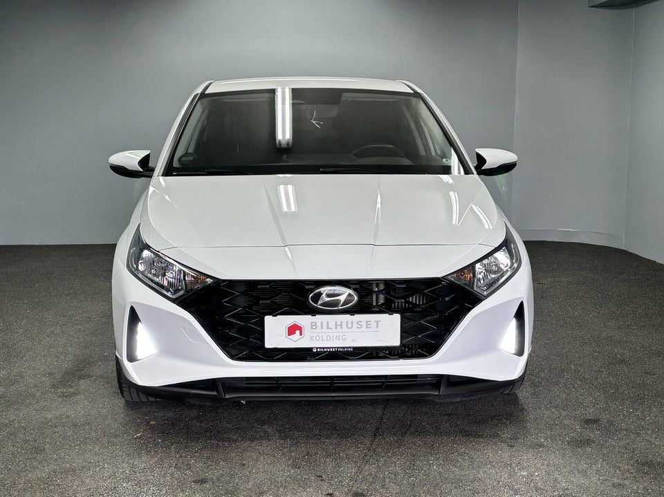 Hyundai i20 1,0 T-GDi Essential DCT 5d