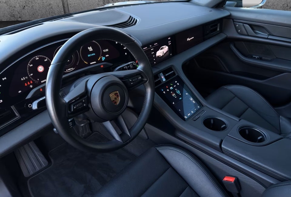 Porsche Taycan Performance+ 4d