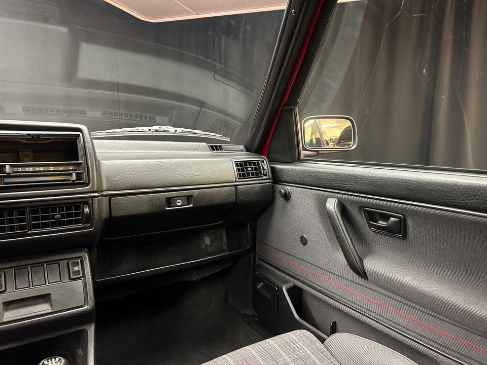 VW Golf II 1,8 GTi 5d