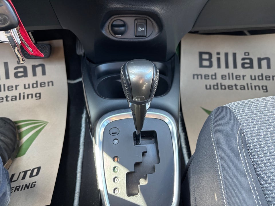 Toyota Yaris 1,5 Hybrid H1 e-CVT 5d