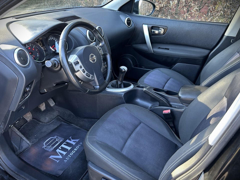 Nissan Qashqai 1,6 Visia 5d