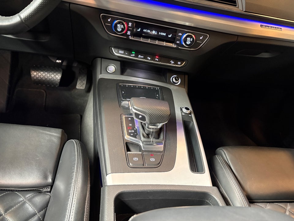 Audi Q5 50 TFSi e Sport quattro S-tr. 5d