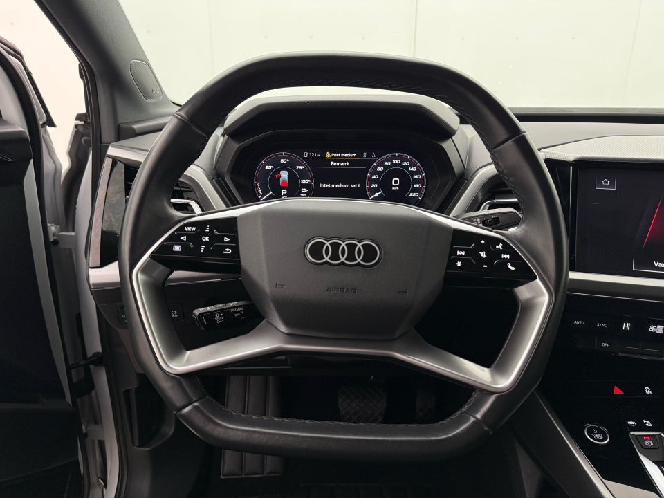 Audi Q4 e-tron 40 Advanced 5d