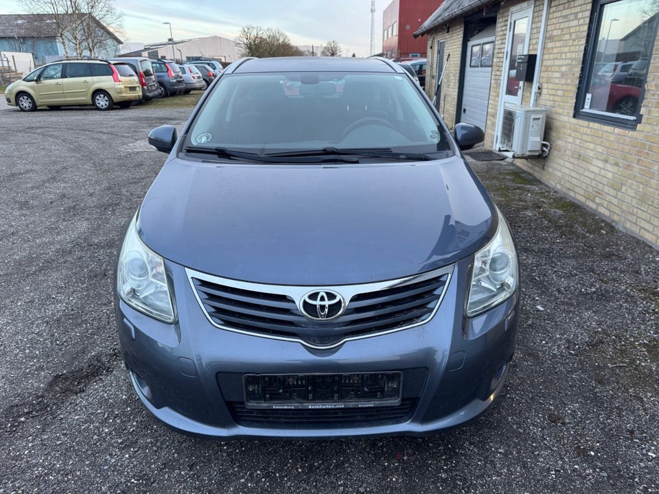 Toyota Avensis 1,8 VVT-i T2 stc. 5d