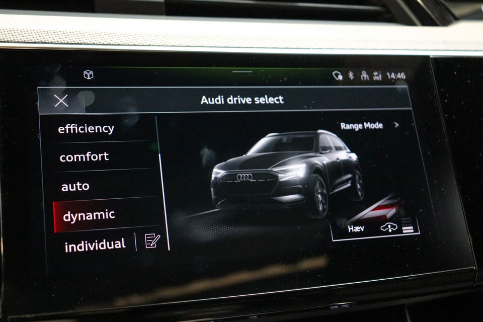 Audi Q8 e-tron 55 S-line quattro 5d