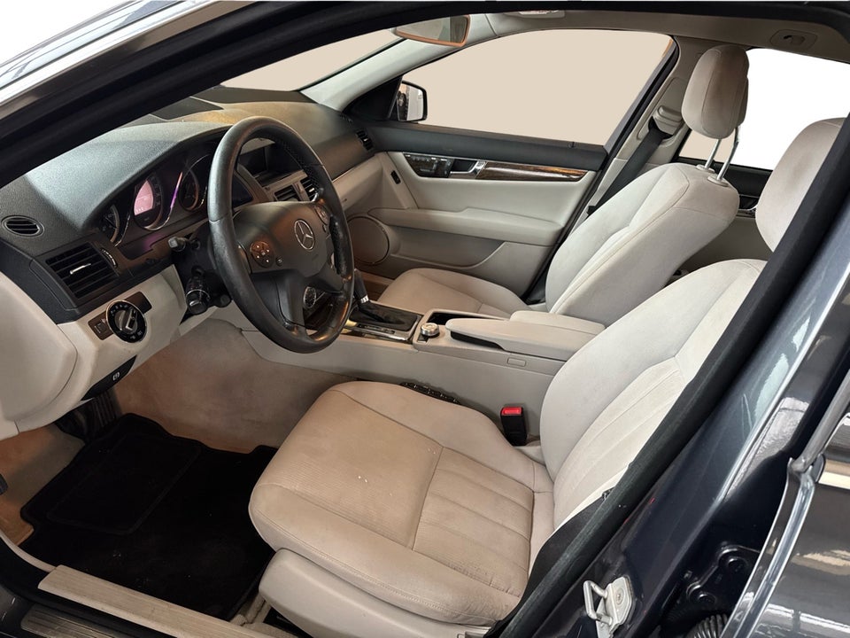 Mercedes C220 2,2 CDi Avantgarde stc. aut. 5d