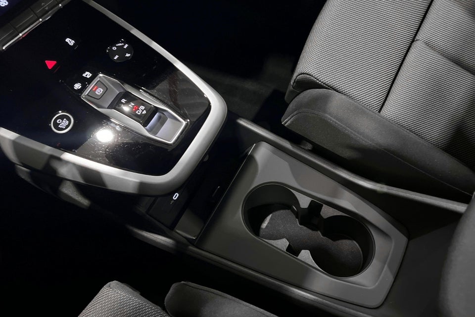 Audi Q4 e-tron 45 Progress 5d