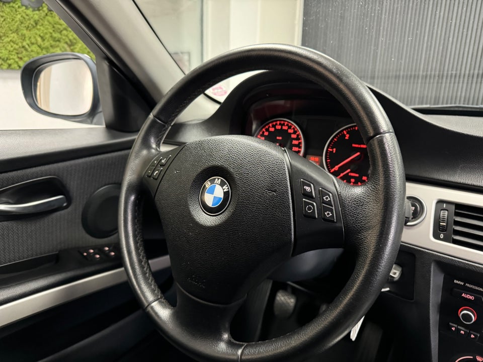 BMW 320d 2,0  4d