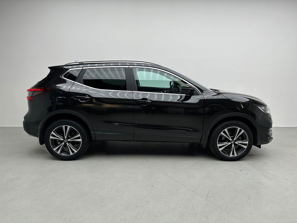 Nissan Qashqai 1,6 Dig-T 163 N-Connecta 5d