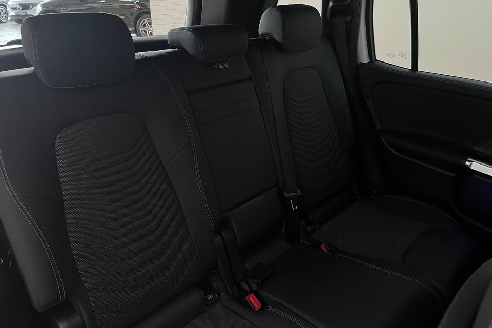 Mercedes EQB300 Progressive 4Matic 5d