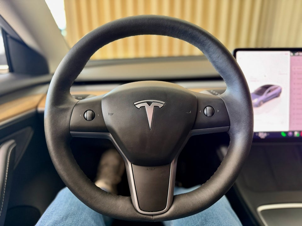 Tesla Model 3 RWD 4d