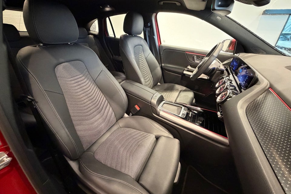 Mercedes EQA300 Progressive 4Matic 5d