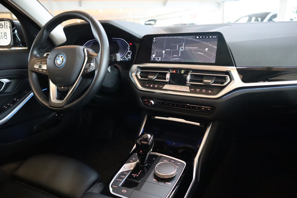 BMW 330e 2,0 Touring Sport Line aut. 5d