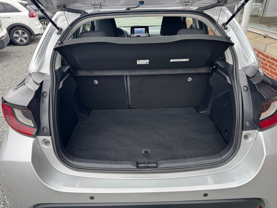 Toyota Yaris 1,5 Hybrid Active e-CVT 5d