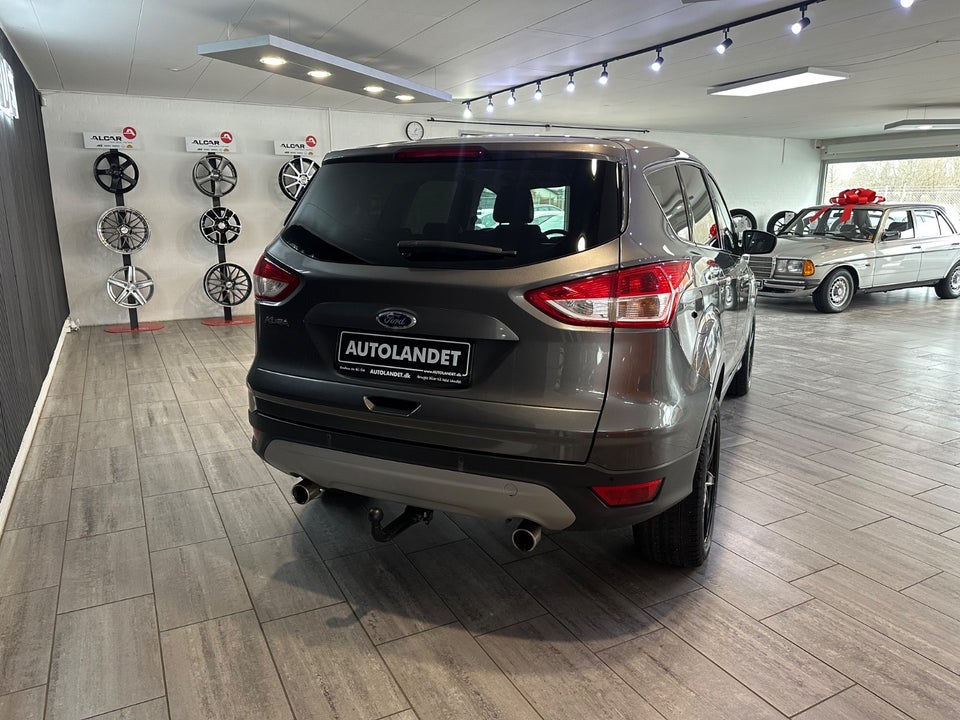 Ford Kuga 2,0 TDCi 140 Titanium 5d