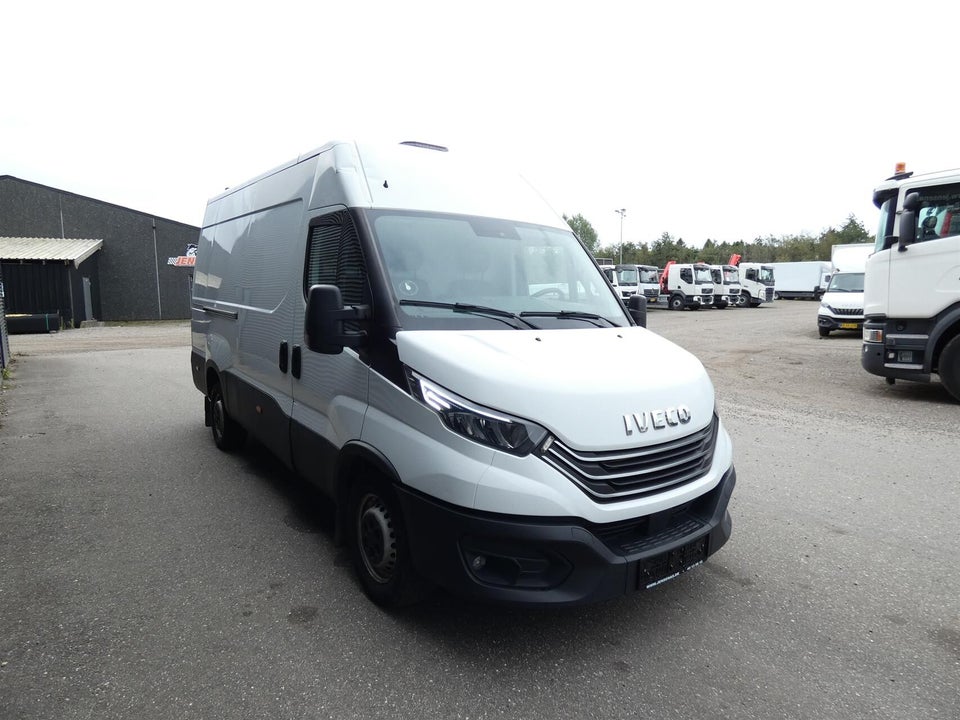 Iveco Daily 3,0 35S18 12m³ Van AG8