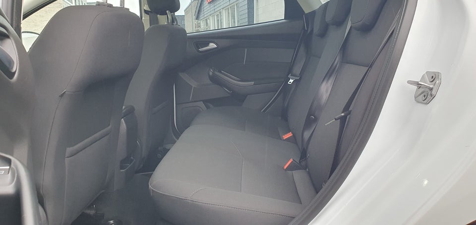 Ford Focus 1,0 SCTi 125 Business stc. 5d