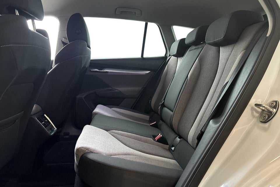 Skoda Enyaq 60 iV Lodge 5d