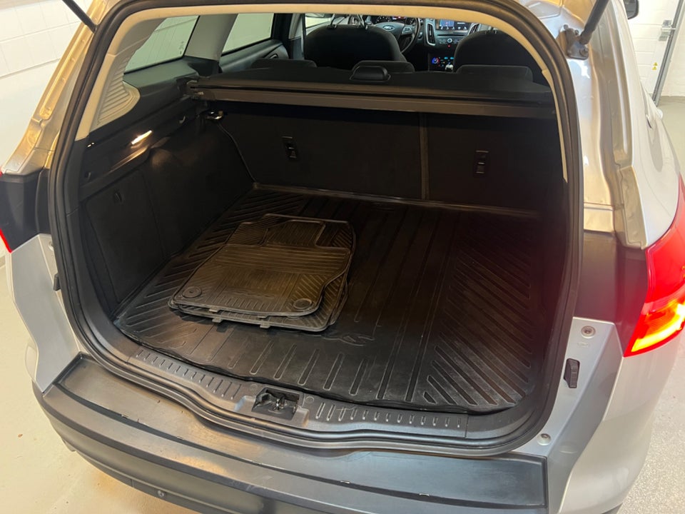 Ford Focus 1,0 SCTi 125 Titanium stc. 5d