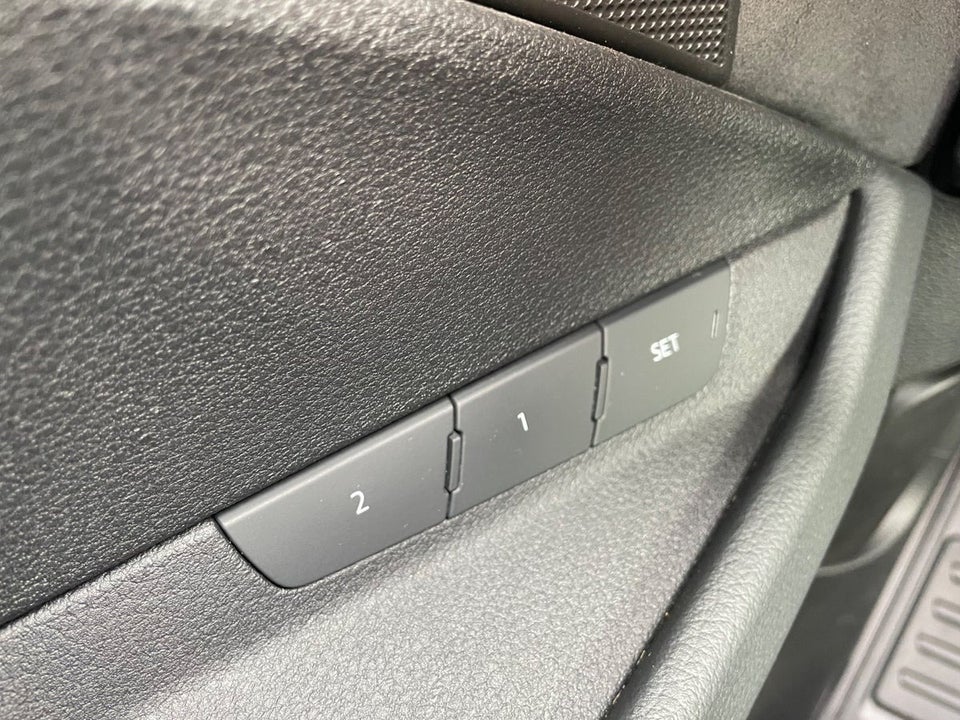 Audi e-tron 55 S-line quattro 5d