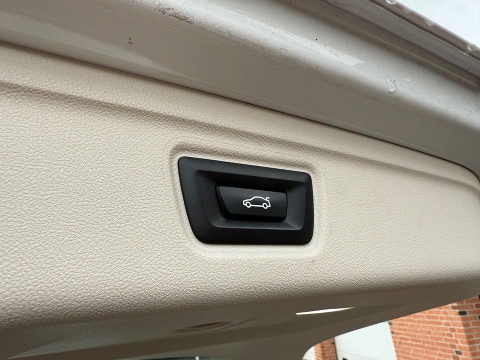 BMW 330e 2,0 Touring Sport Line aut. 5d