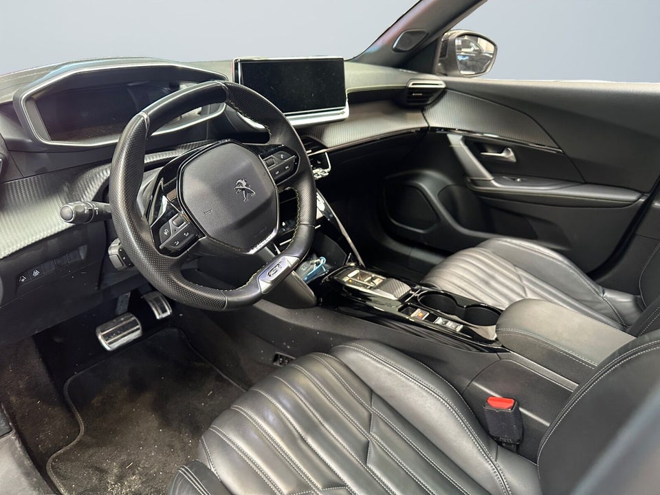 Peugeot e-2008 50 GT Pack 5d