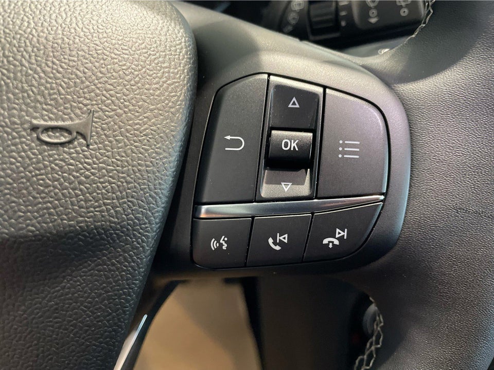 Ford Puma 1,0 EcoBoost mHEV Titanium DCT 5d