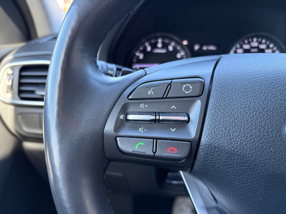 Hyundai i30 1,4 T-GDi Premium stc. DCT 5d
