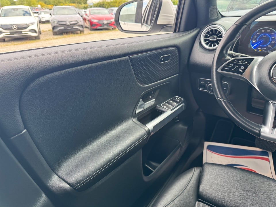 Mercedes EQB250+ Progressive 5d